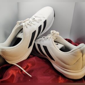 New Men's Adidas Cloud Foam White Size 10 Tennis Shoes